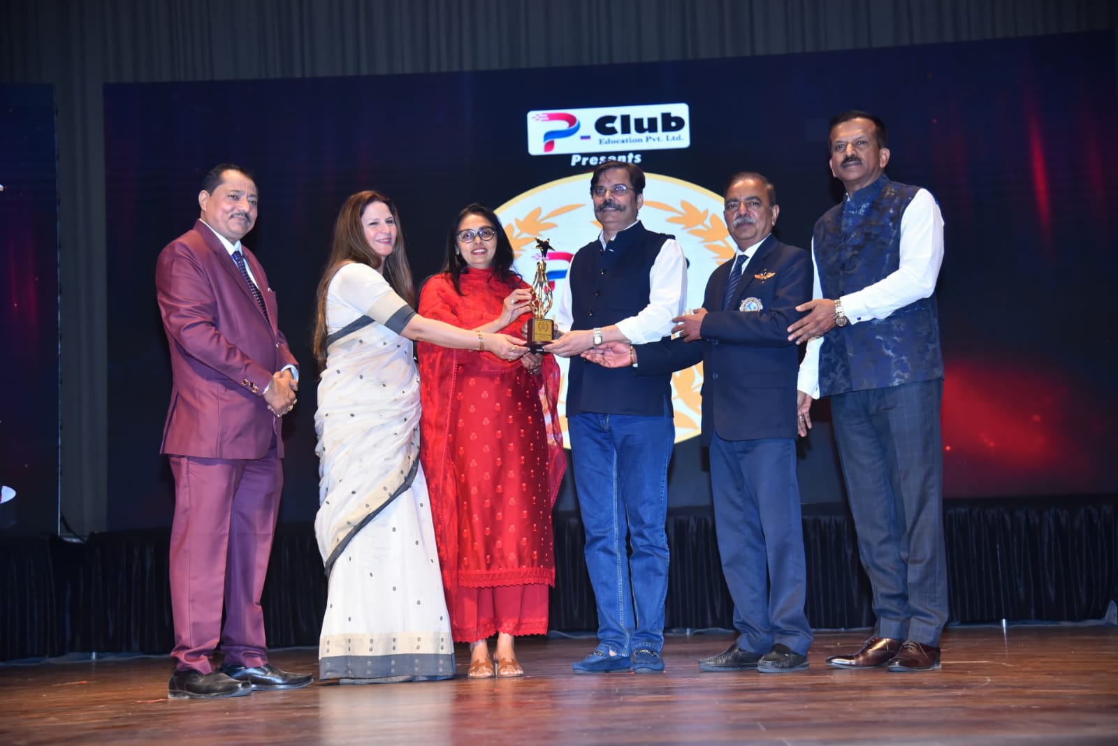 Shailesh B Tiwari event and award moment