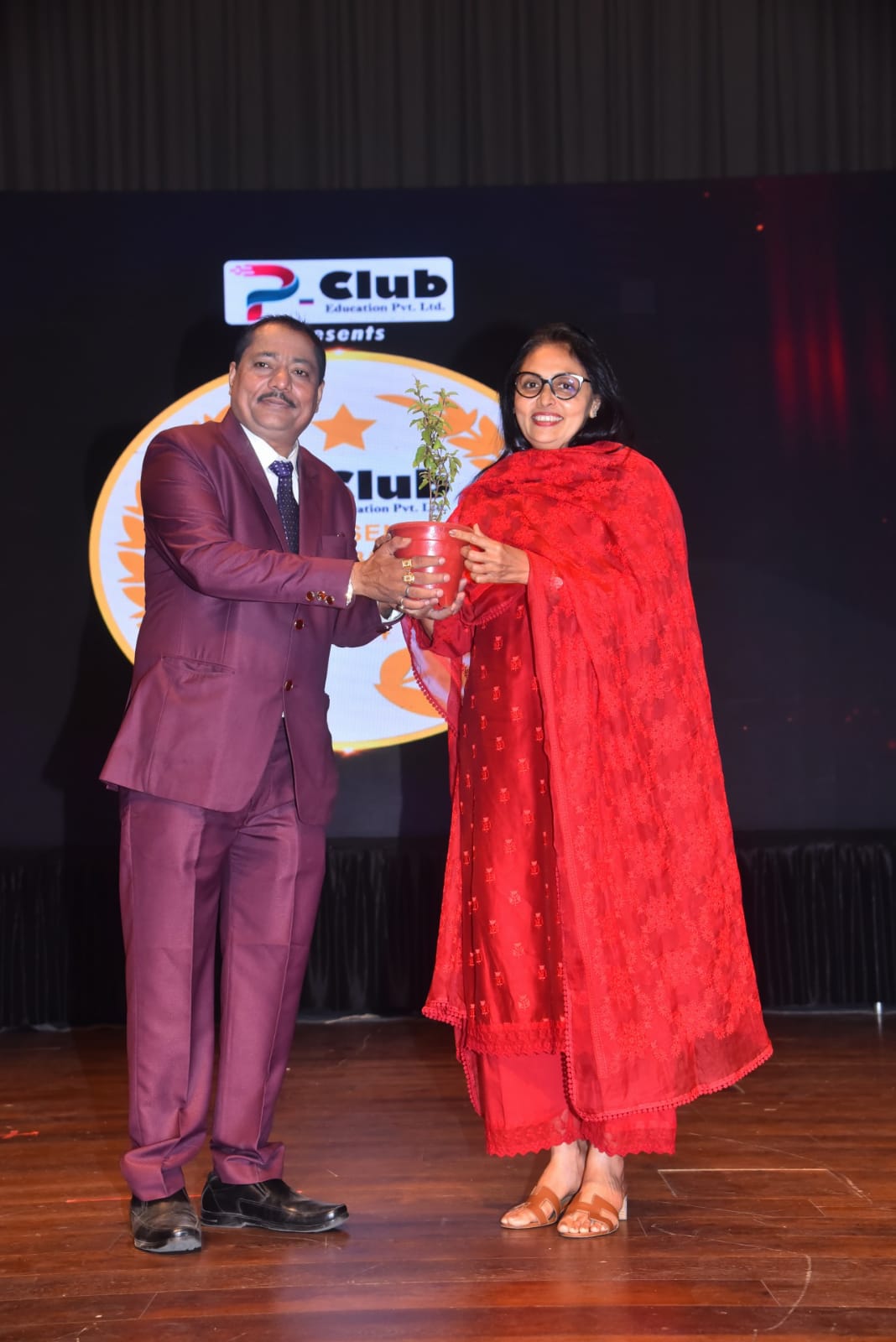 Shailesh B Tiwari event and award moment