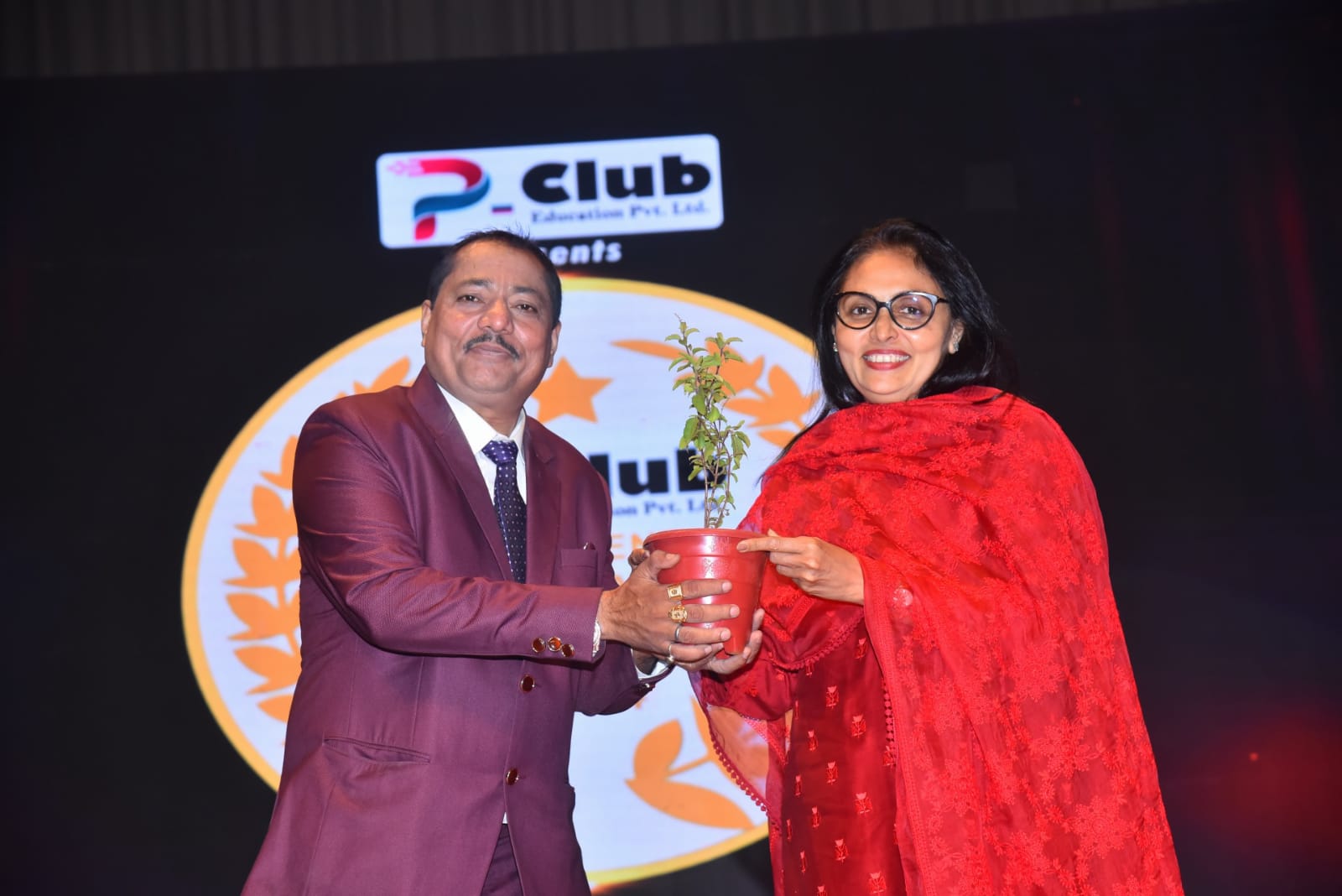 Shailesh B Tiwari event and award moment