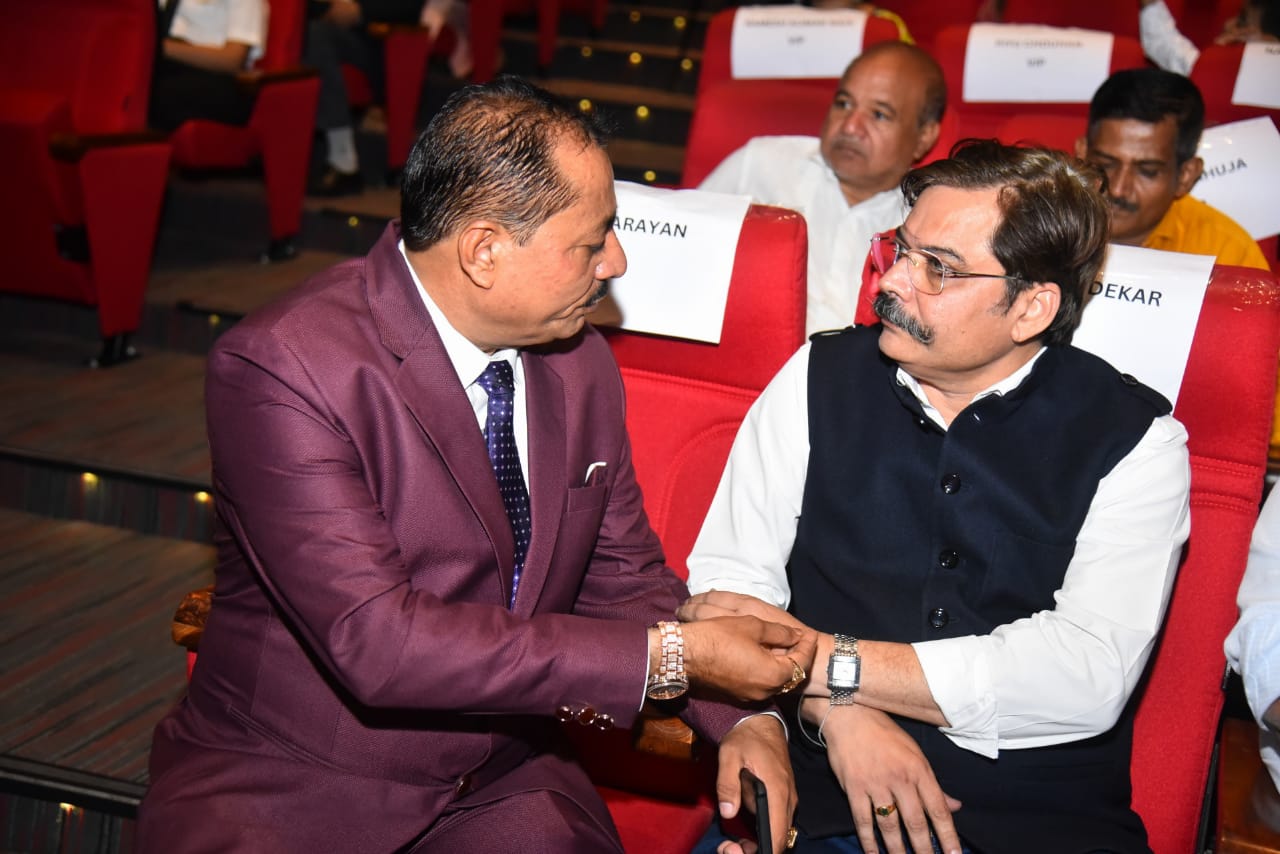Shailesh B Tiwari event and award moment