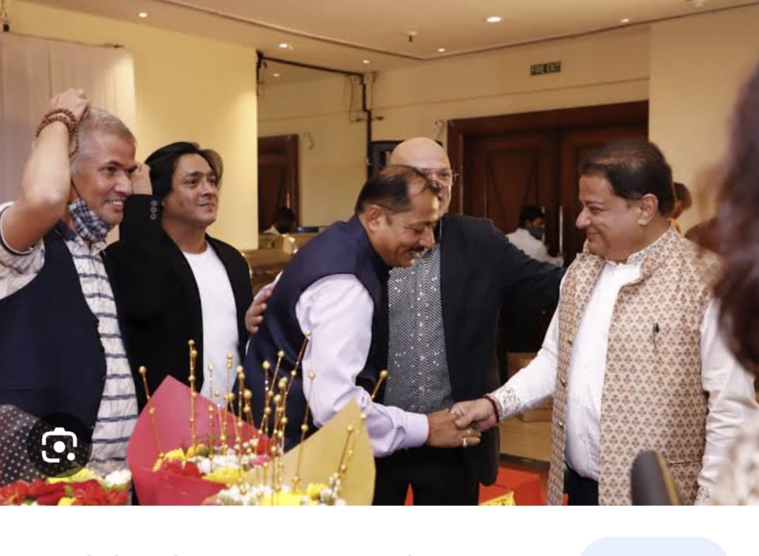 Shailesh B Tiwari event and award moment