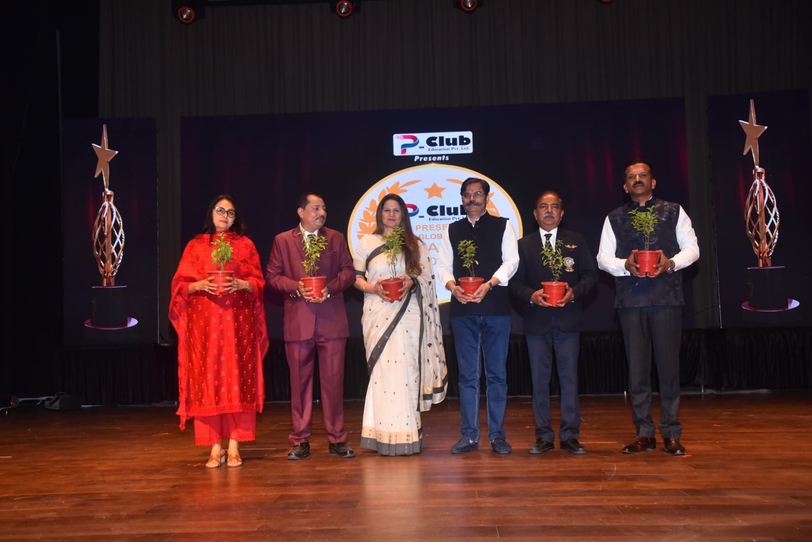 Shailesh B Tiwari event and award moment