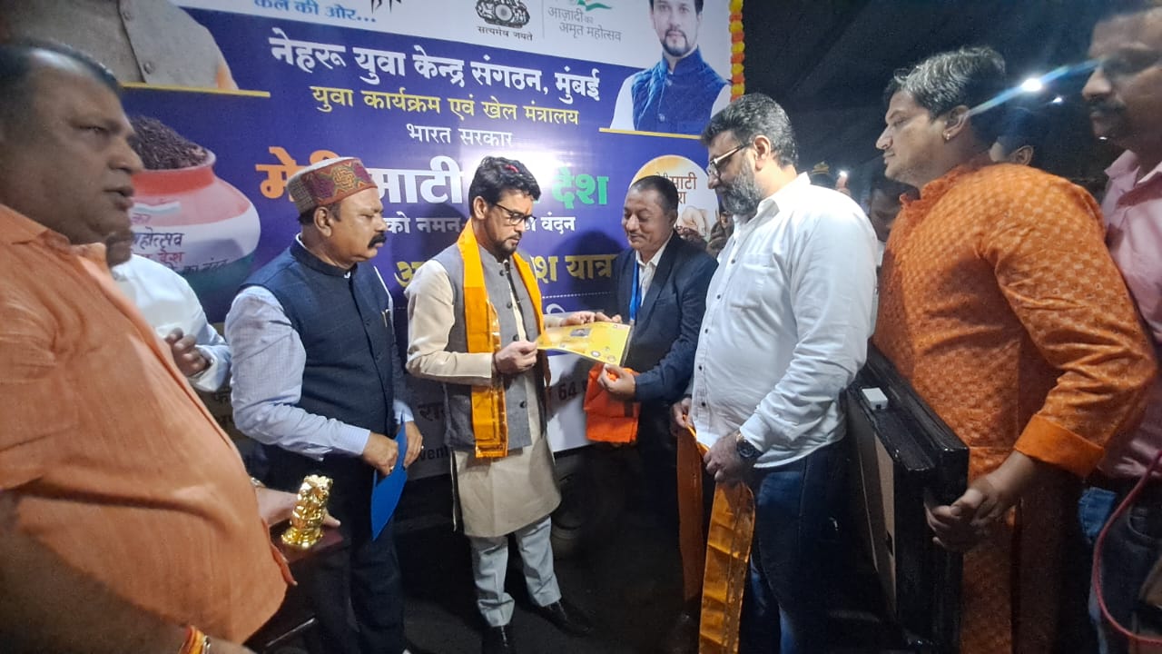 Shailesh B Tiwari event and award moment