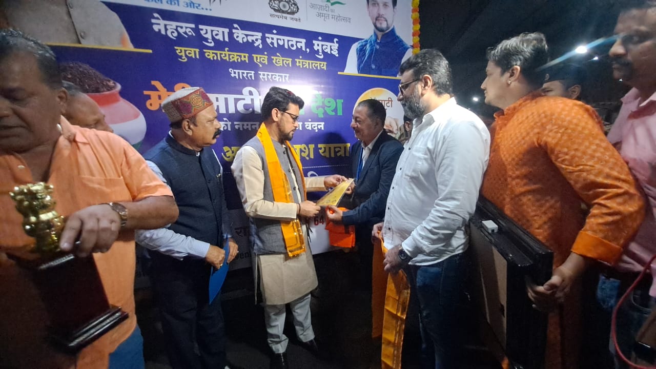 Shailesh B Tiwari event and award moment