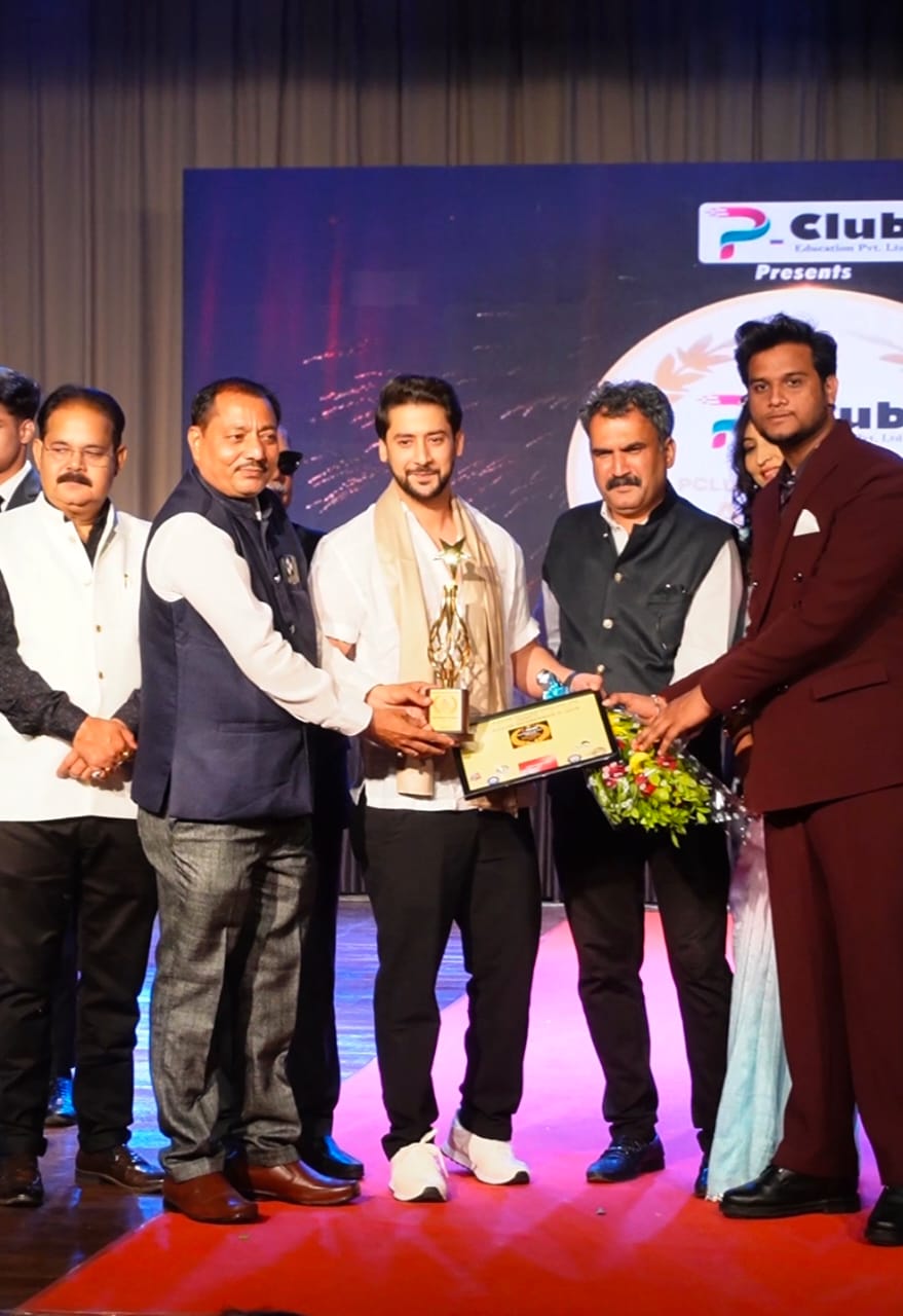 Shailesh B Tiwari event and award moment