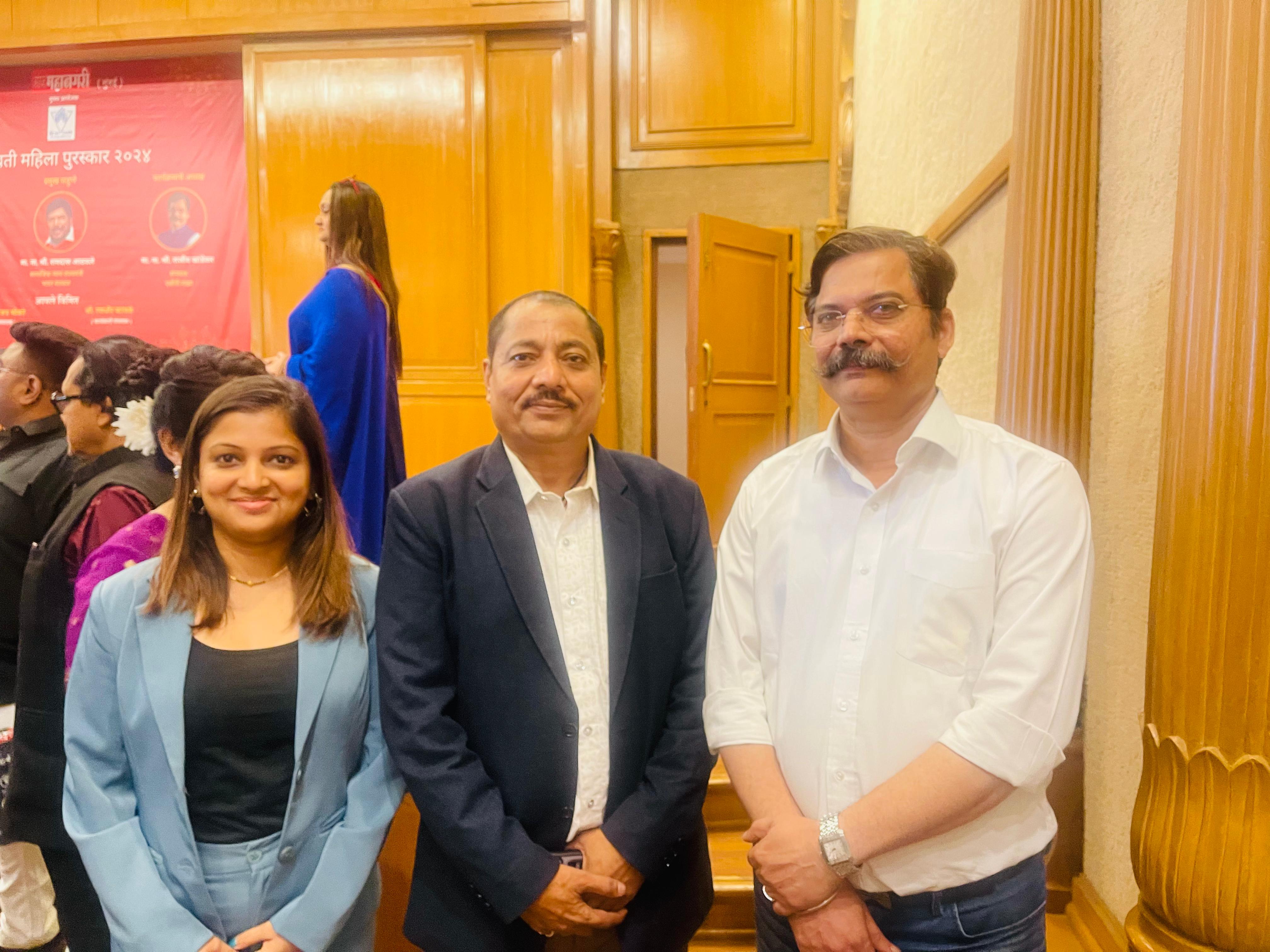 Shailesh B Tiwari event and award moment