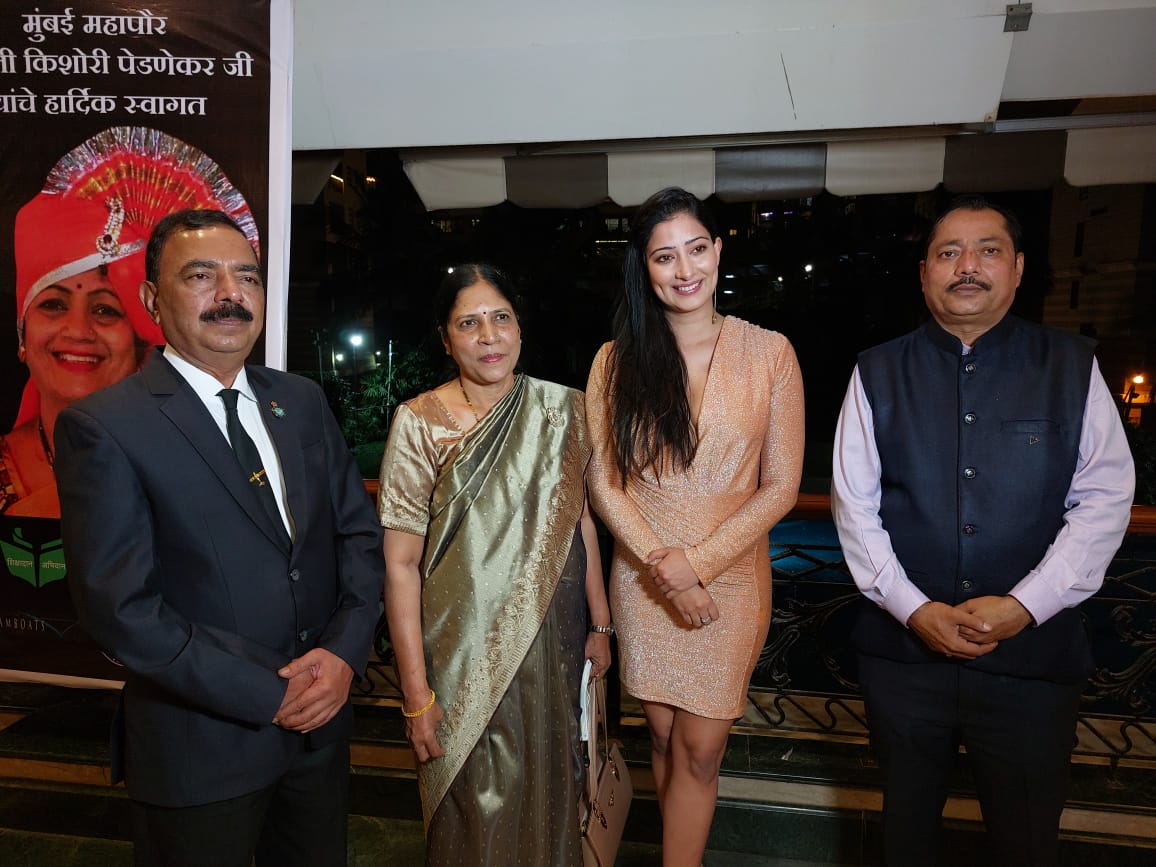 Shailesh B Tiwari event and award moment